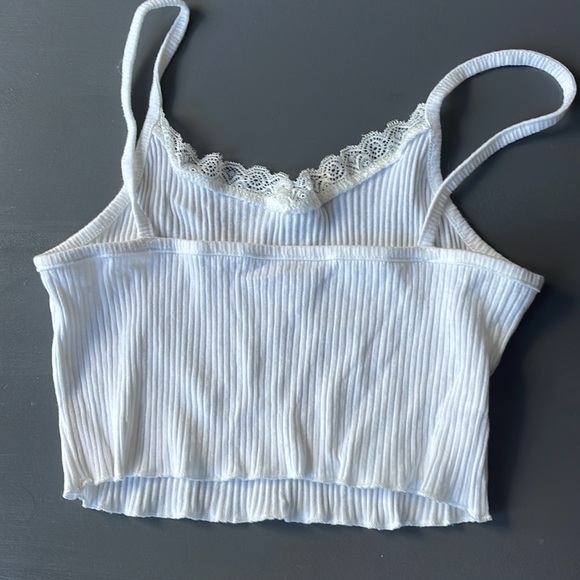 Lace trim cami crop top - Picture 4 of 4